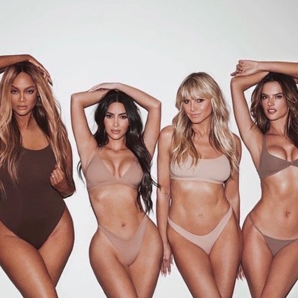 mystery SKIMS panty bundle | choose your size | 3 pairs of nwt SKIMS underwear - Picture 4 of 8